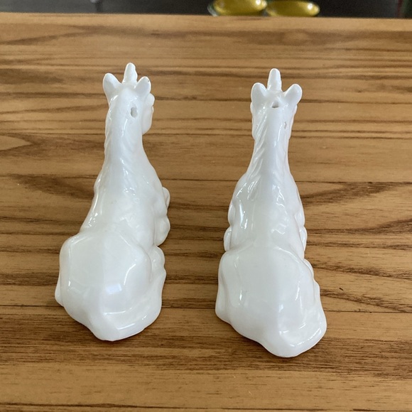 Unicorn salt & pepper shakers - Picture 4 of 7